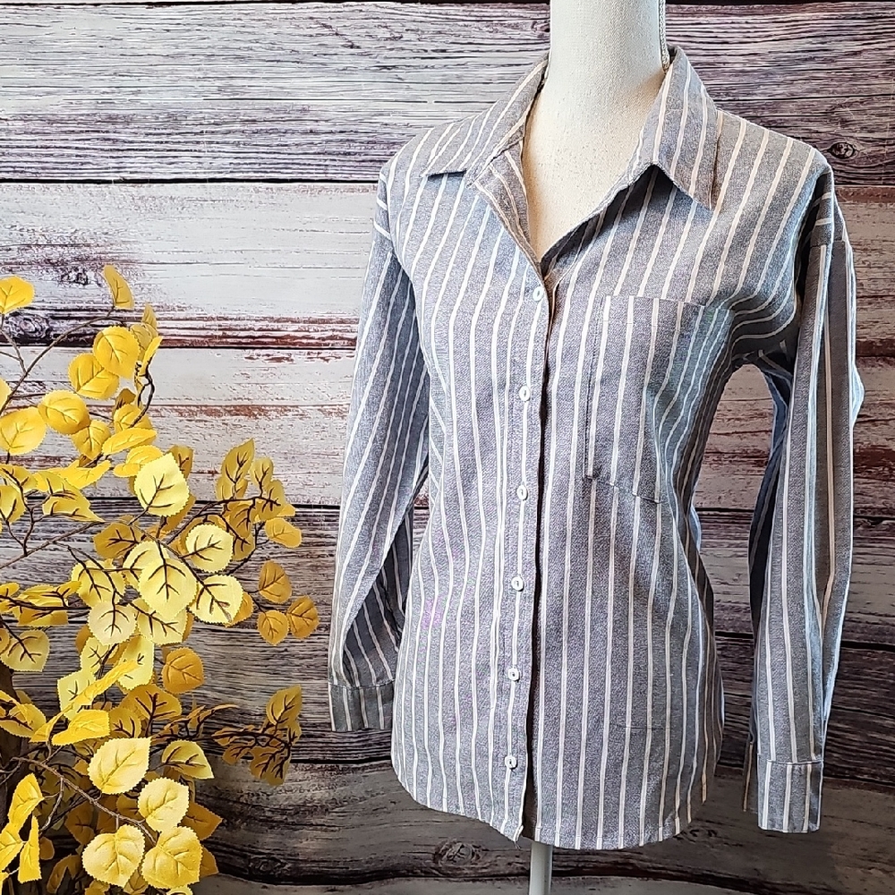 NEW IRIS GRAY & WHITE STRIPED LONG SLEEVE BUTTON-UP OXFORD SHIRT